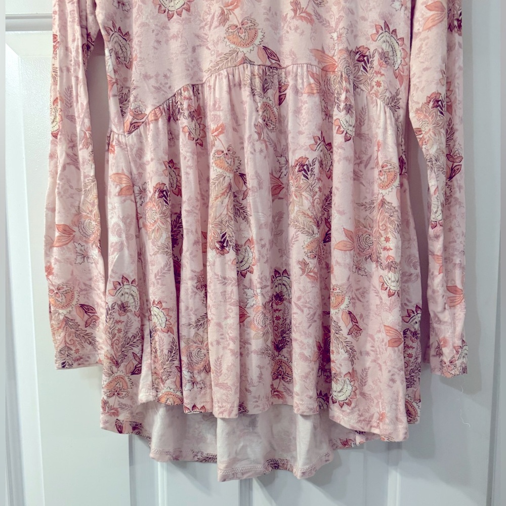 Pink paisley pattern long sleeve flowy top